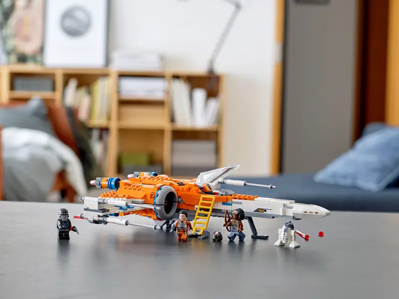Star Wars Poe Dameron's X-Wing Fighter 75273
